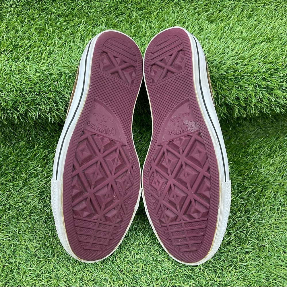Converse Chuck Taylor All Star Red Brown White Trainers
Size UK 5
131227C - Picture 6 of 8